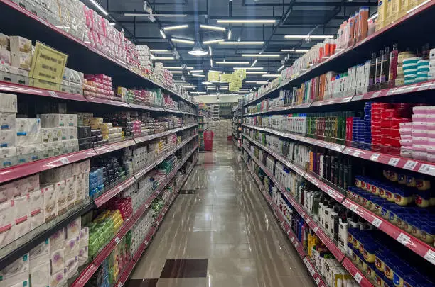 Vishal Mega Mart की कहानी: फोटोस्टेट की दुकान से लेकर देशभर की रिटेल चेन बनने तक का सफर