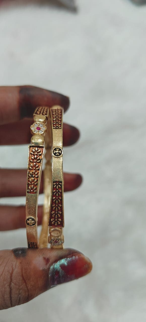 Latest Gold Bangle and Neckless Design 2025:हर महिला की शान और खूबसूरती का राज