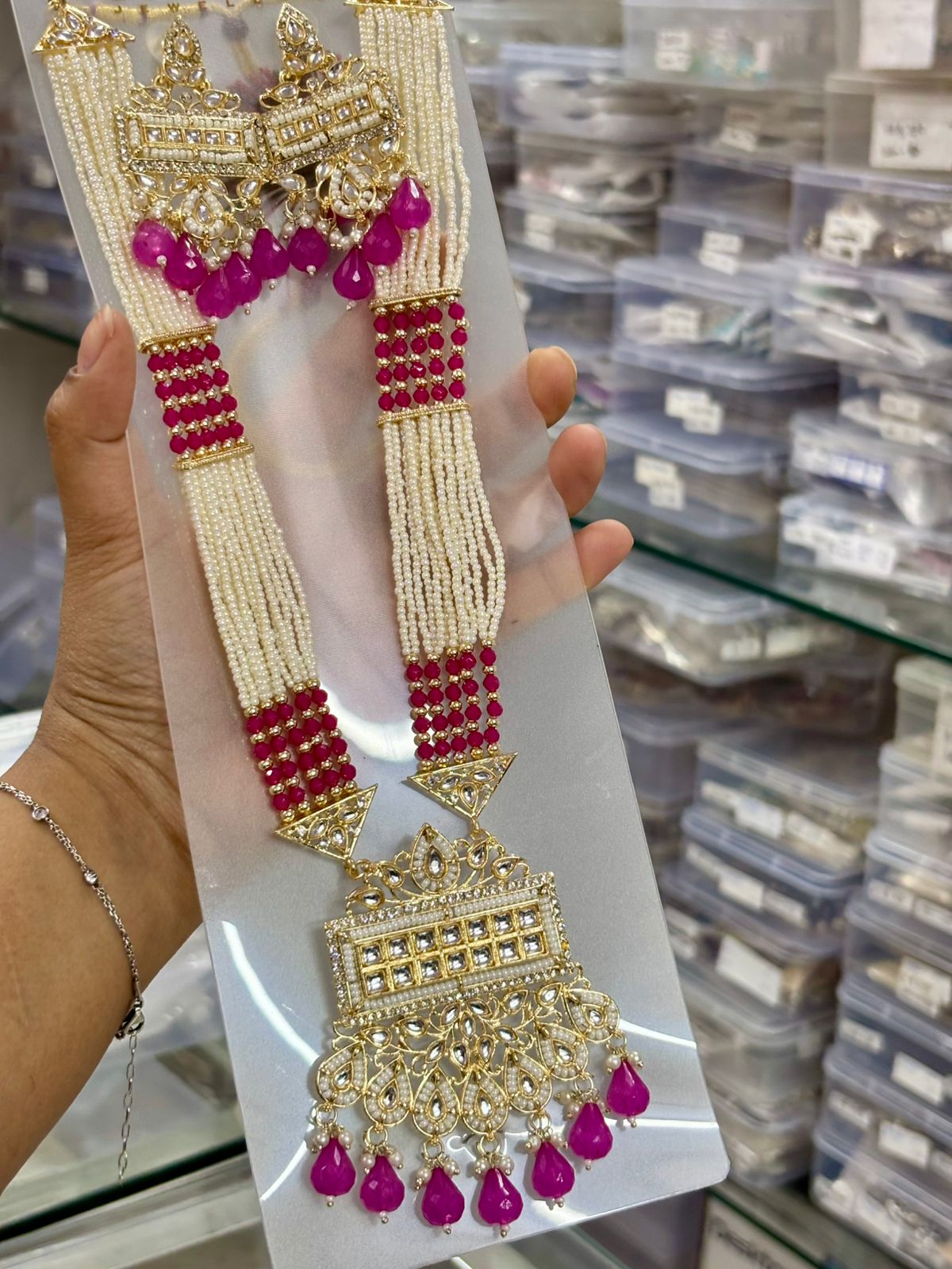 हर महिला की शान बढ़ाने वाला हार आप खुद शर्मा जाओगे