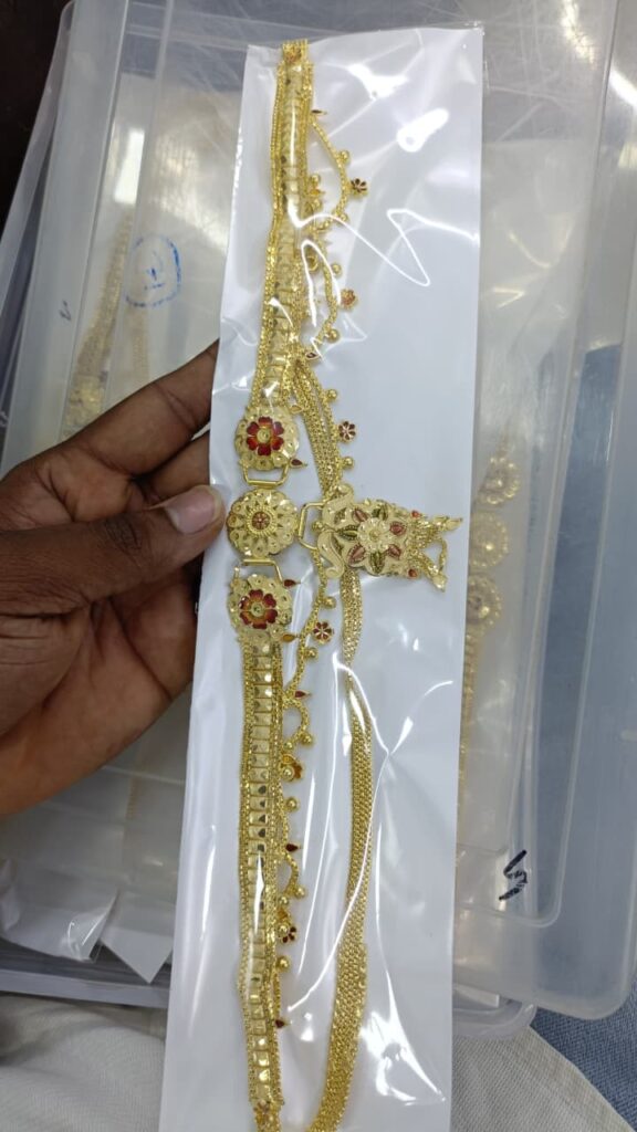 gold kamarband, gold waist belt, bridal kamarband designs, traditional gold jewellery, south indian bridal jewellery, kamarband for weddings, new gold waist chain designs, elegant kamarband designs, temple jewellery kamarband, gold belly chain, modern gold kamarband, gold jewellery for brides, bridal waist belt, traditional bridal jewellery, indian wedding kamarband, stylish kamarband design, latest gold jewellery, festival gold jewellery, indian culture jewellery, royal bridal ornaments