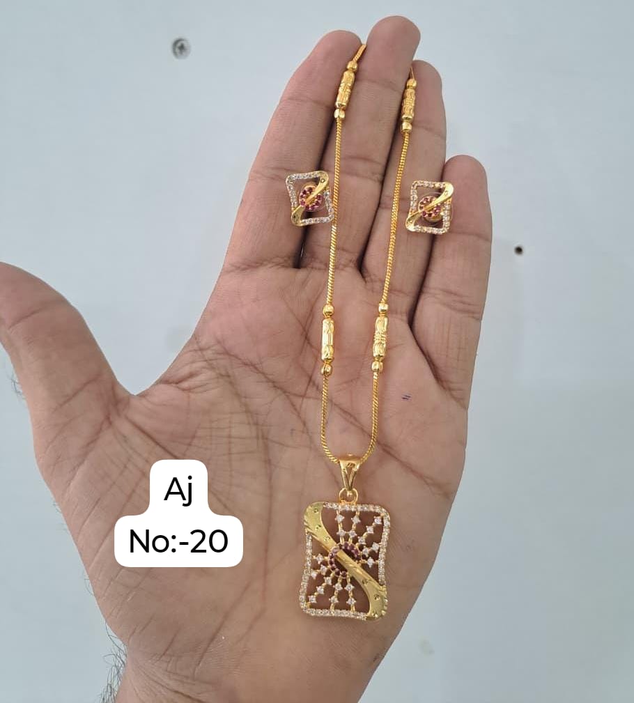 Gold Necklace Set 2025 शाही लुक देने वाला शानदार डिज़ाइन